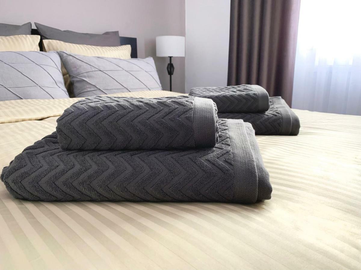 Mhc Quiet Deluxe Suite Near Downtown - Free Parking Brassó Kültér fotó